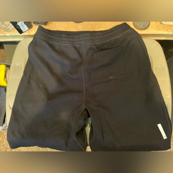 Under Armour Sweat Shorts Size XL - Picture 2 of 5